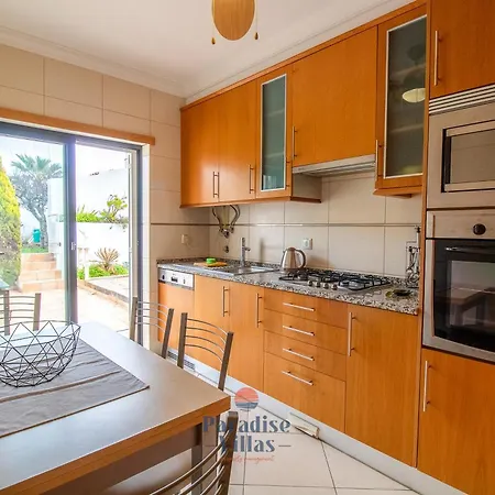 3-bedroom House With Pool In Villa Albufeira
